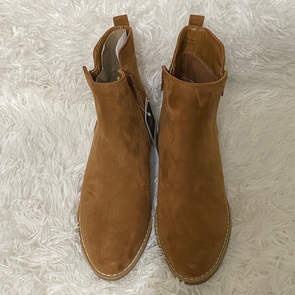 Universal Thread Tan Ankle Boots